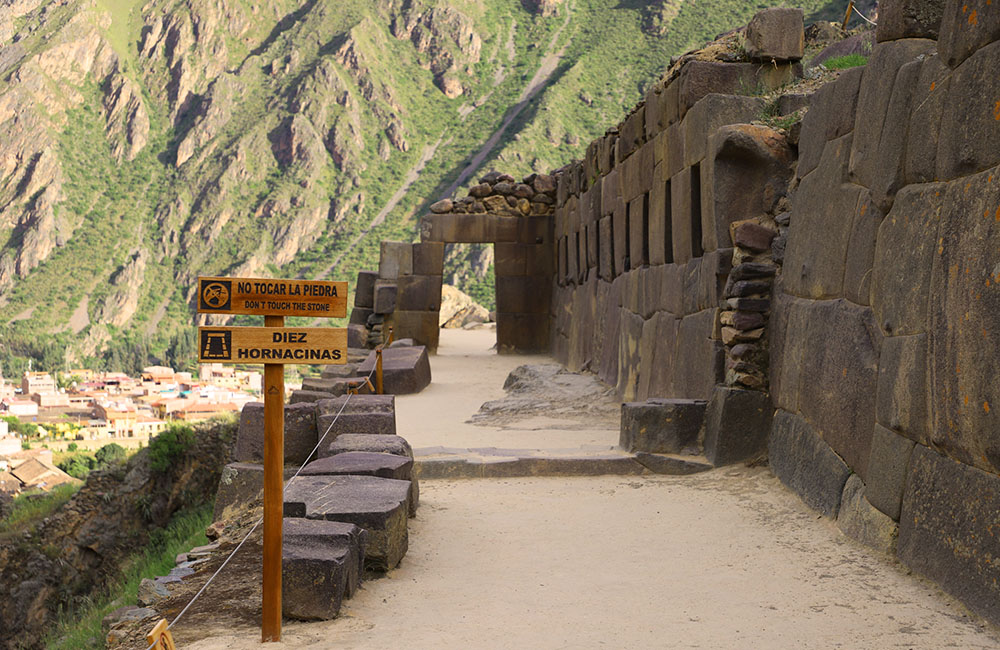 Temple of the 10 Niches Ollantaytambo Peru | TreXperience