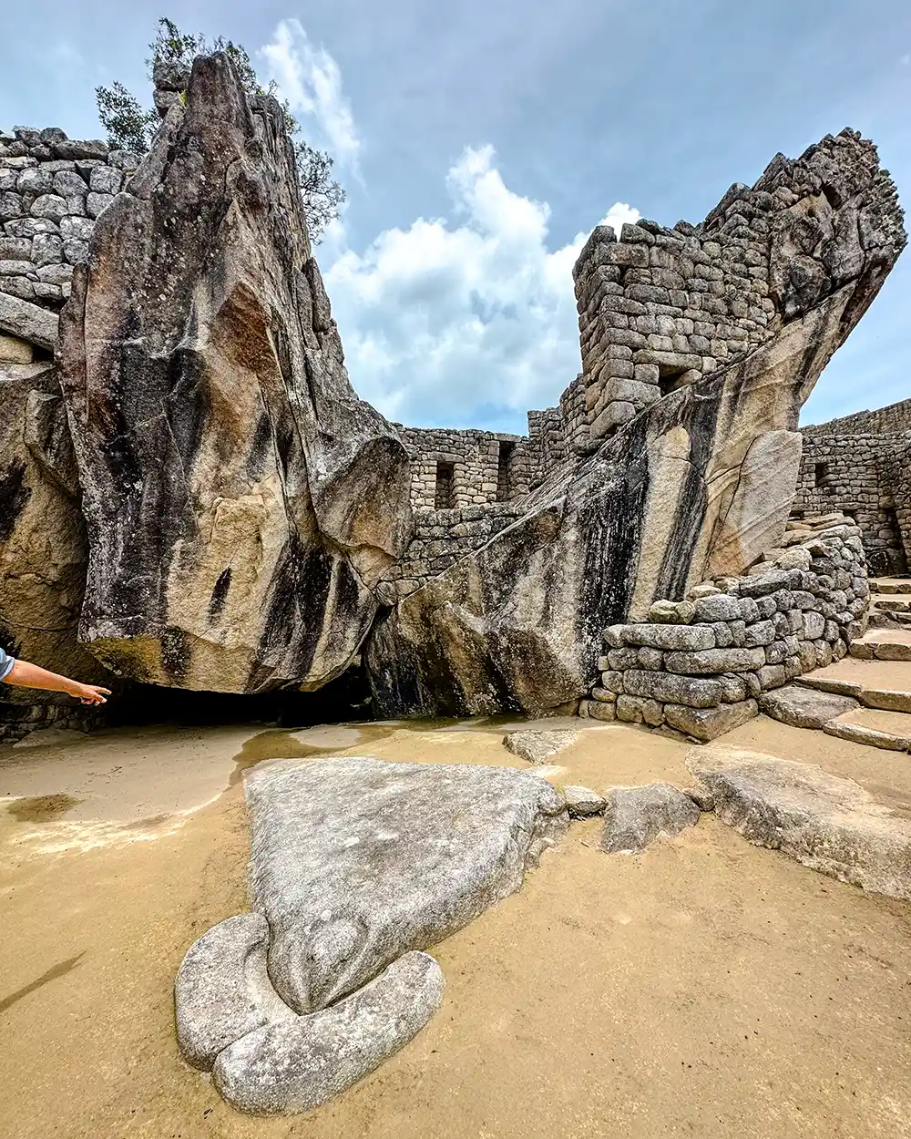 Temple of the Condor Machu Picchu - Best Machu Picchu Pictures | TreXperience