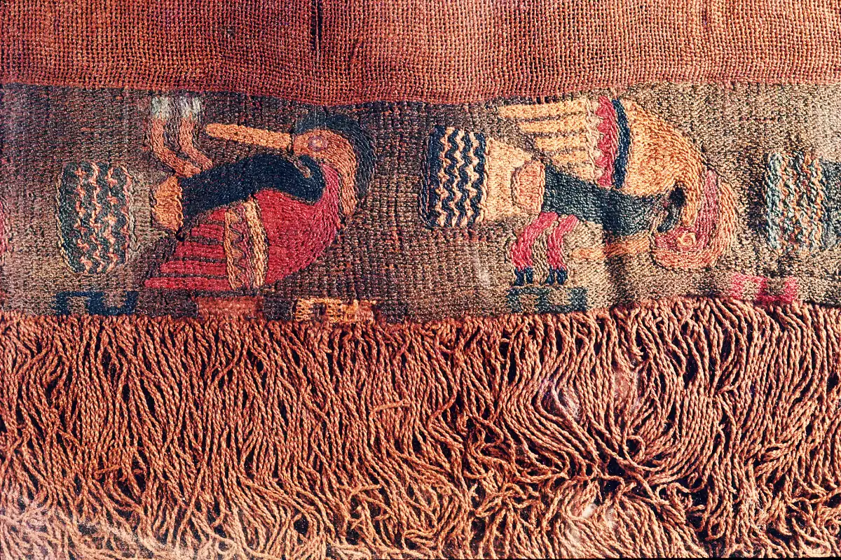 Textil funerario Paracas | TreXperience Textil funerario Paracas | TreXperience