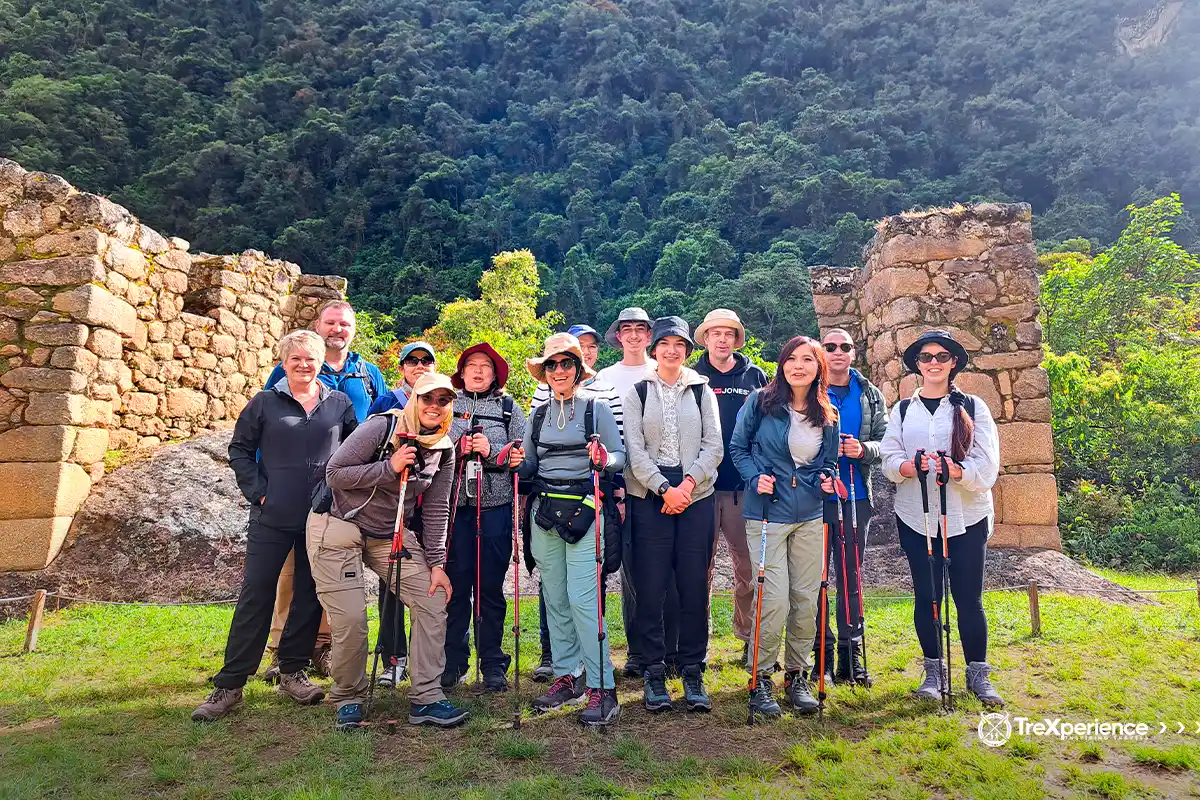 Tourists in Chachabamba zone | TreXperience Tourists in Chachabamba zone | TreXperience