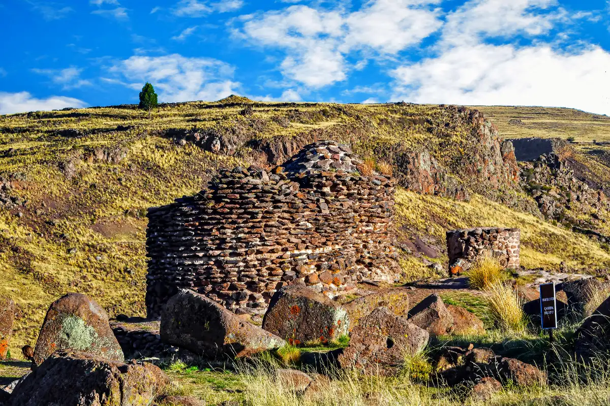 Pre-Inca Tomb at Sillustani | TreXperience Pre-Inca Tomb at Sillustani | TreXperience