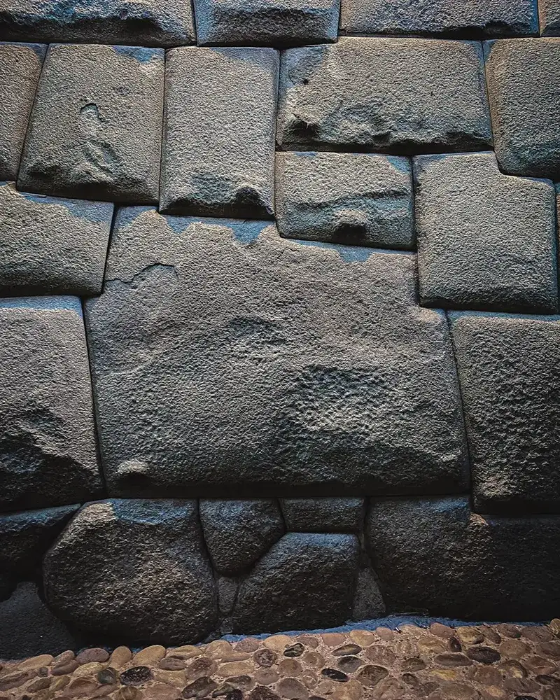 Twelve-Angled Stone | TreXperience
