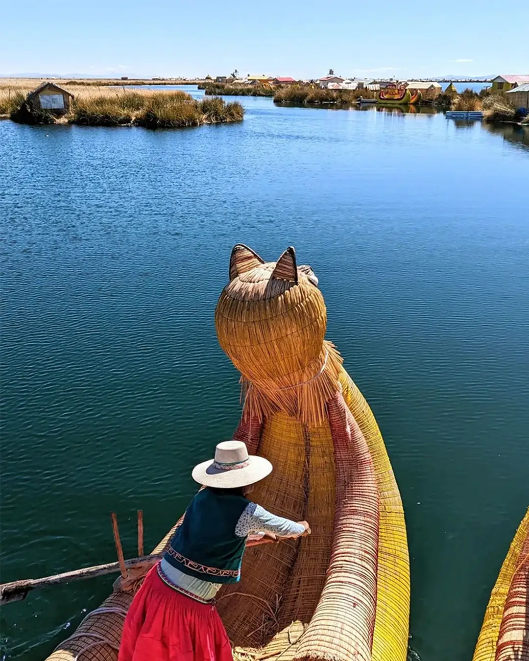 Uros islands in the Lake Titicaca Uros islands in the Lake Titicaca | TreXperience