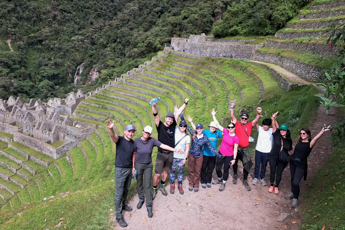 Caminantes llegando al sitio de Wiñaywayna despues de Camino Inca