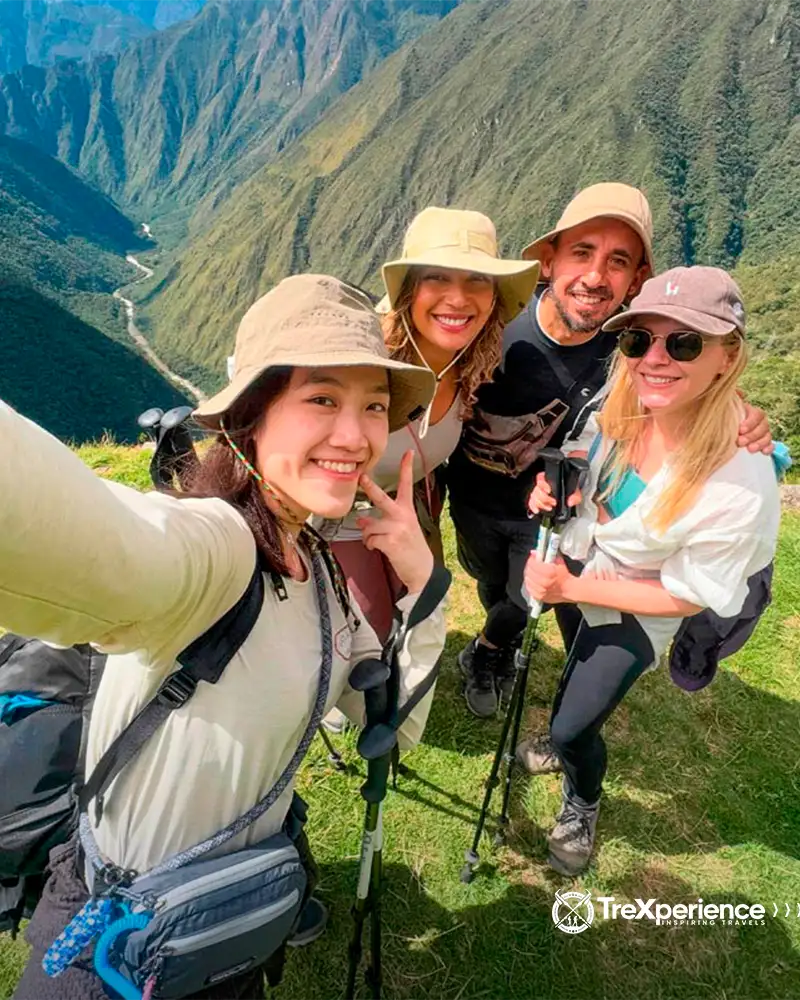 Women taking a selfie during the Inca Trail Women taking a selfie during the Inca Trail | TreXperience